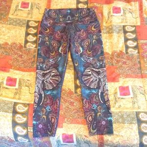Elephant leggings/gym pants